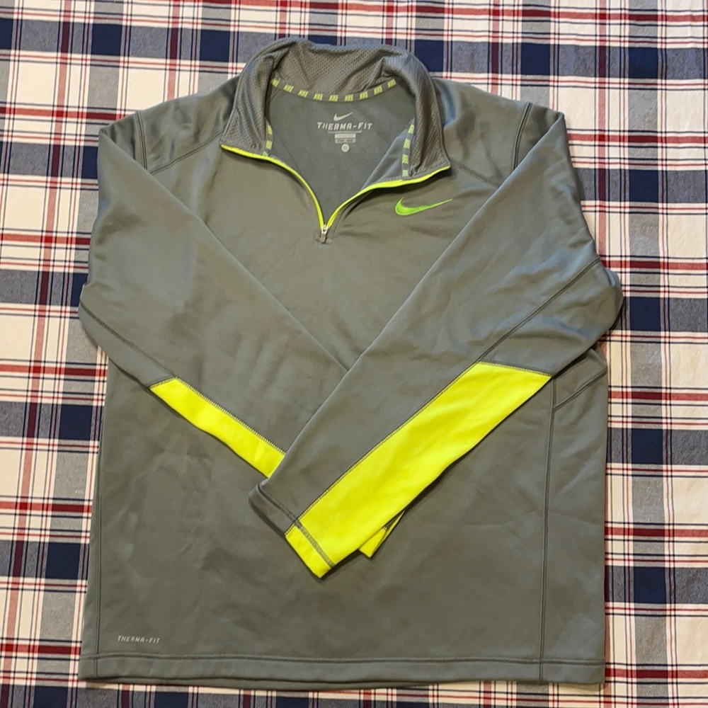 Nike men’s XL therma-fit pullover